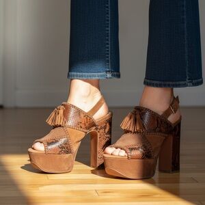 Ash Sz 9.5 (40) Leather Bohemian Gypsy Brown Tassel Platform High Heels Sandals